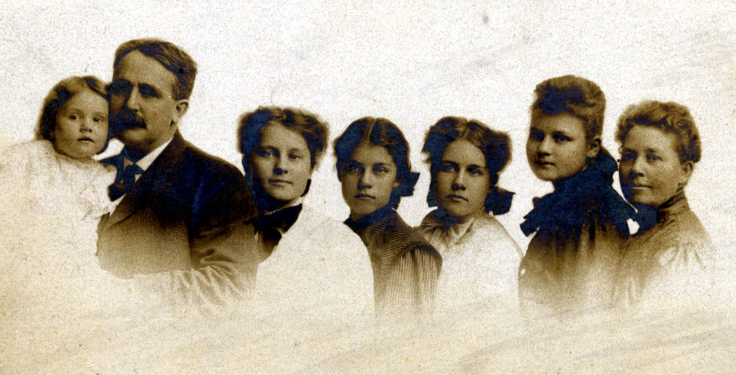 Smart Family in 1903